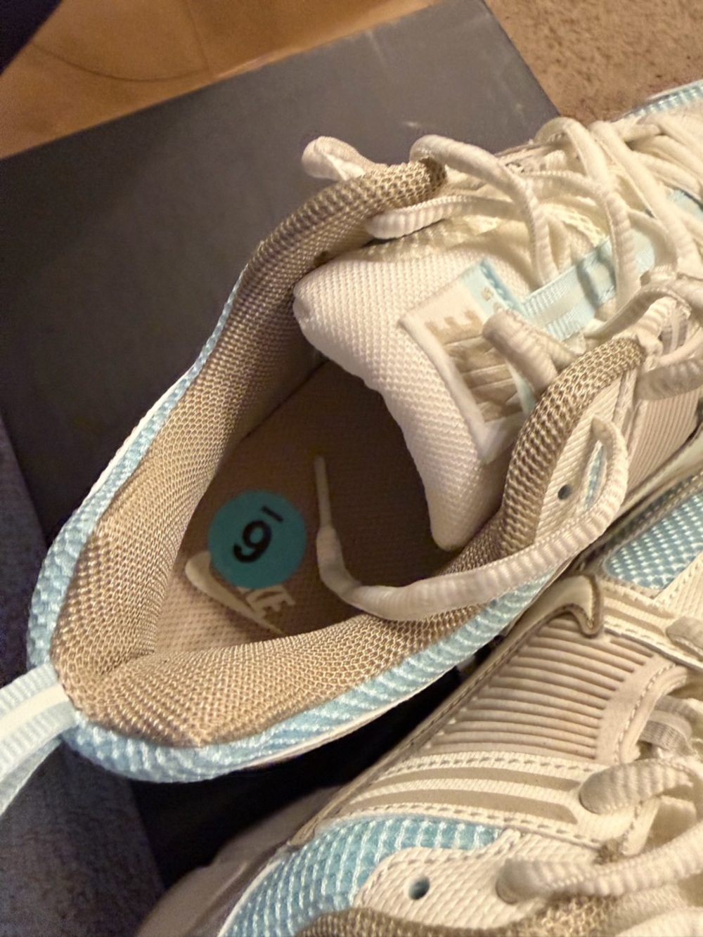 Nike Vomero 5 in Light Blue and White - Picture 3 of 5